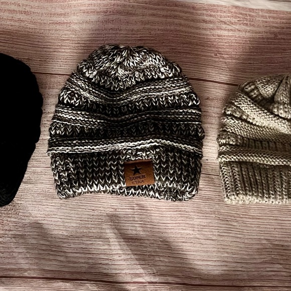 Super Star (3) Beanie Hats Never Worn - Picture 2 of 4